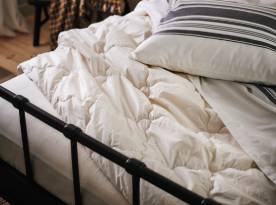 RÅDHUSVIN, přikrývka hřejivá.