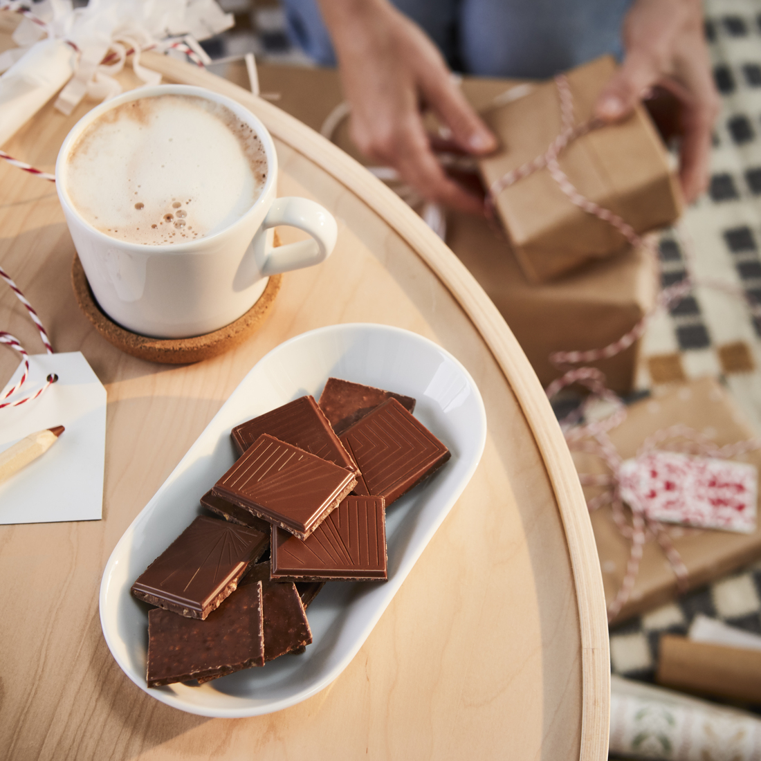 VINTERSAGA, mléčná čokoláda s kousky perníku.