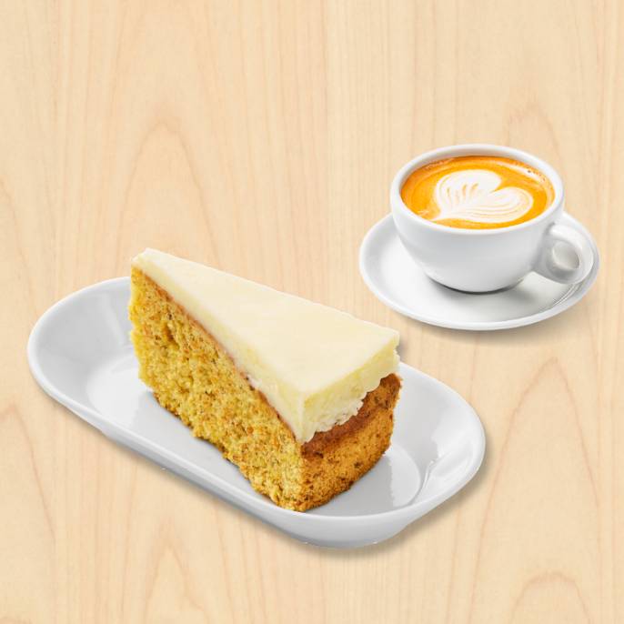 Mrkvový dort, cappuccino.