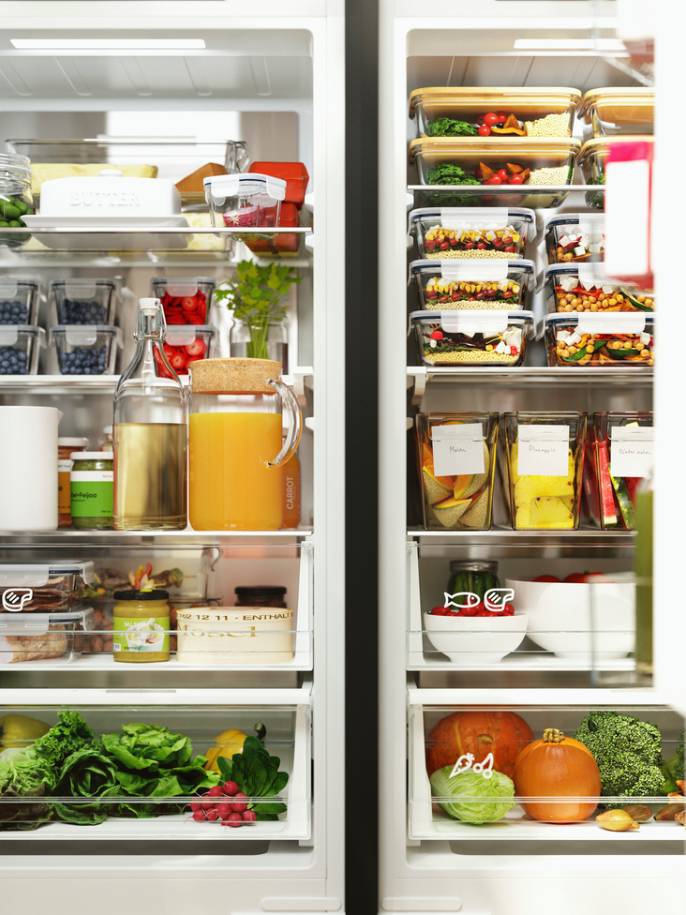 Uspořádaná chladnička.