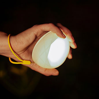 SAMMANLÄNKAD, LED solární osvětlení.